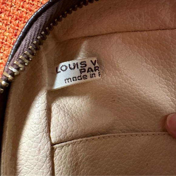 WOW Poshmark Authentic Louis Vuitton Case - Picture 10 of 16